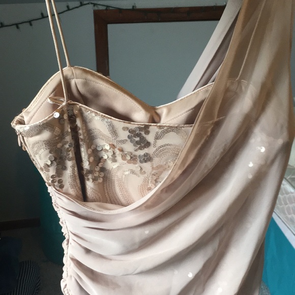 Dress - Picture 4 of 5